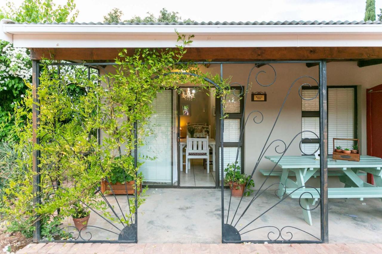 Die Fonteine Country Guesthouse And Glamping Oudtshoorn Eksteriør billede